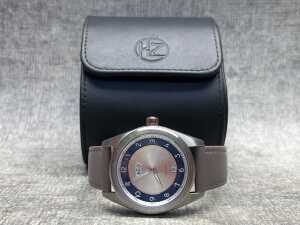 Hz wrist watch