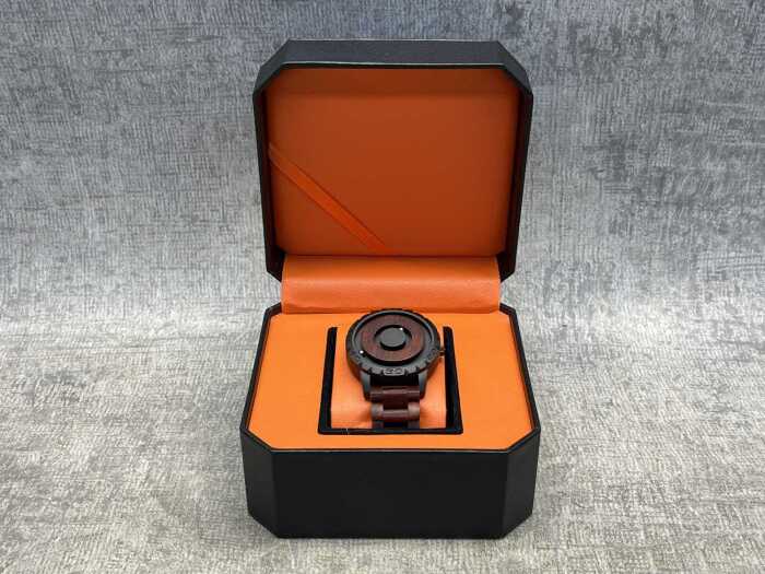 Eutour magnetic wrist watch
