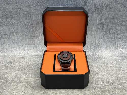 Eutour magnetic wrist watch