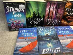 Group of Stephen King books - 2