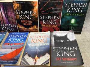 Group of Stephen King books - 3