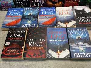 Group of Stephen King books - 4