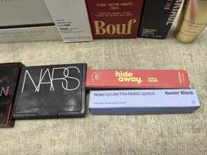 Group of beauty products - 4