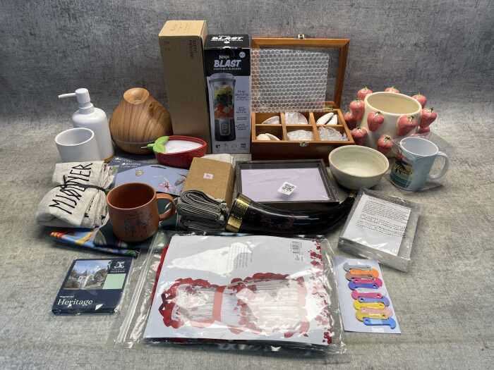 Group of homewares