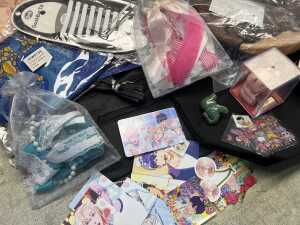 Group of Women's accessories - 4