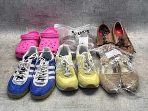 Group of Women's shoes