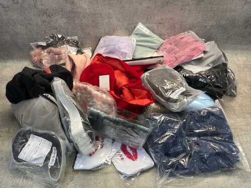 Group of assorted clothing & accessories