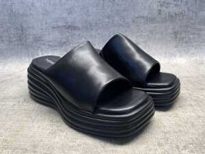 Therapy Flaunt size 10 - 3