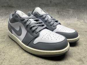 Nike Air Jordan 1 Low size US 11 Men's - 3