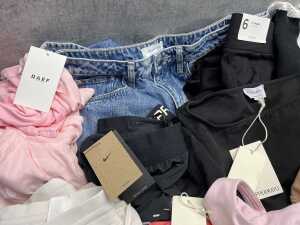 Group of Women's clothing size XS - 2