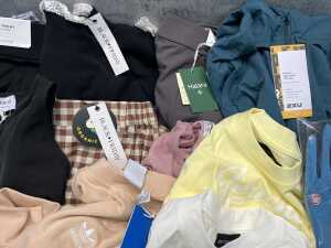 Group of Women's clothing size XS - 3
