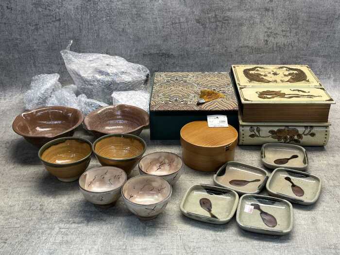 Group of mostly Oriental homewares