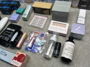 Group of beauty products - 5