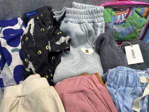 Group of kids clothing size 2-4 years - 3