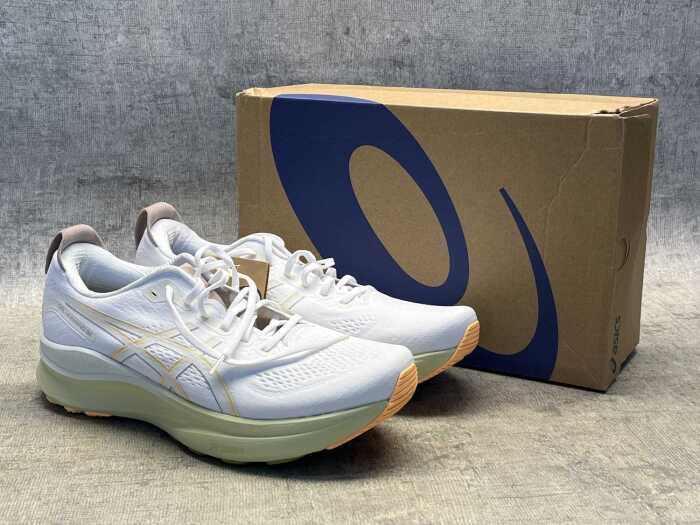 Asics Gel-Kayano 32 size US 12 Men's