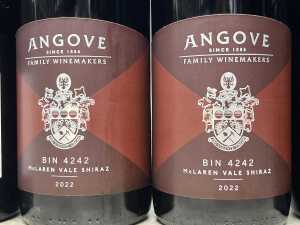 Mixed Shiraz, six bottles - 3