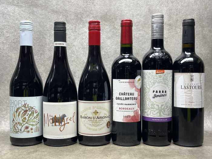 Mixed red wine, six bottles