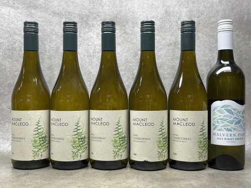 Mixed white wine, six bottles