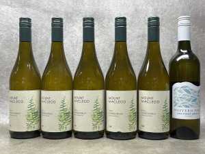 Mixed white wine, six bottles