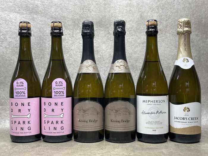 Mixed sparkling wine, six bottles
