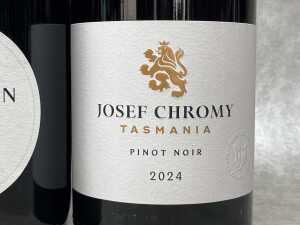 Mixed Pinot Noir, six bottles - 4