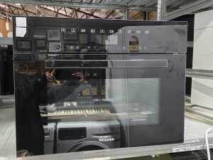 Miele DGC 7440 built-in steam combination oven - New ex-display appliance