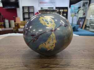 Greg Daly ceramic lustre vase - 2