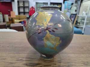 Greg Daly ceramic lustre vase - 2