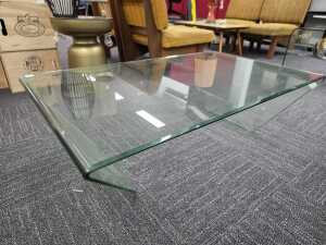 Contemporary glass coffee table - 2