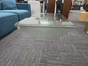 Contemporary glass coffee table - 4