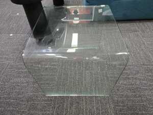 Bent glass side table - 3