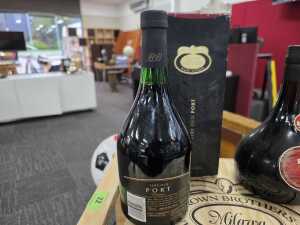 Two bottles of port including Para - 3
