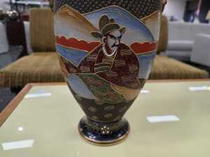 Japanese Satsuma-style vase with gilded figural handles - 6