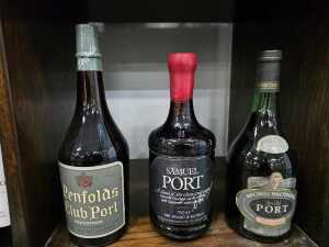 Mixed Australian port, seven bottles - 4