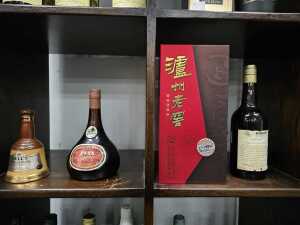 Mixed alcoholic drinks, four bottles