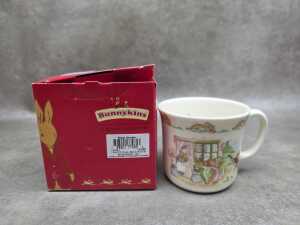 Four Royal Doulton 'Bunnykins' porcelain pieces, all in boxes - 4