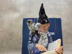 Royal Doulton 'The Wizard' figure - 3