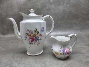 Royal Crown Derby 'Derby Posies' porcelain teapot and milk jug - 2