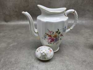 Royal Crown Derby 'Derby Posies' porcelain teapot and milk jug - 3