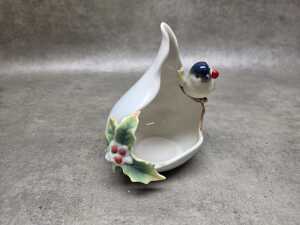Two Franz porcelain Christmas items with chickadees - 5
