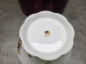Royal Albert 'Old Country Roses' porcelain tall bowl - 4