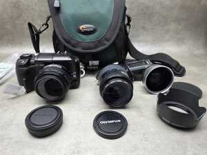 Olympus E-300 digital camera with two Olympus lenses - 2