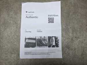 Chloe black leather shoulder bag. Comes with a 'Legit Grails' authentication certificate - 9