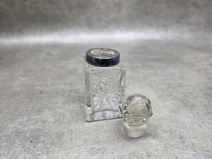Metal-mounted glass containers - 4