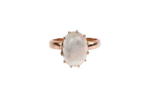 Moonstone ring in 9 carat rose gold