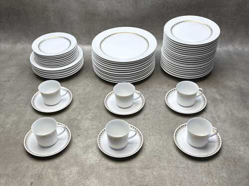 Thomas 'Modulation Gold Rondell' porcelain part dinner setting
