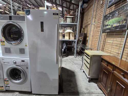 Hisense 280L upright freezer