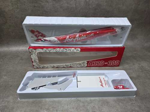 AirAsia A330-300 Airbus 1:200 scale model aeroplane