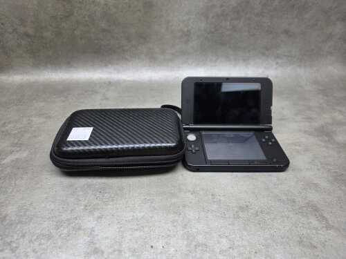 Nintendo 3DS XL in blue
