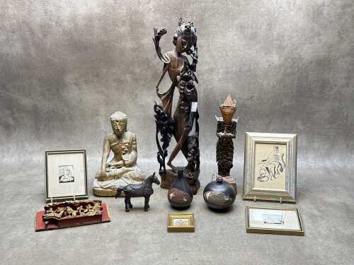 Oriental decorative objects, including two Indian miniature paintings